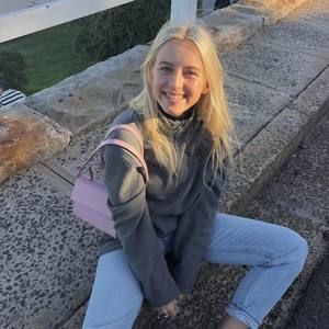 Meet your Posher, Hannah